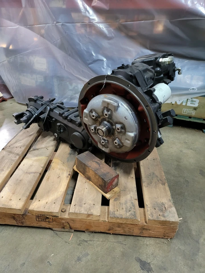 TEREX GENIE 229660GT TRANSMISSION ASSEMBLY DROPBOX DANA VDT 12004 GTH-844 - Image 1 of 1