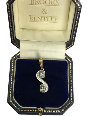 Colgante Topacio Oro 10ct Topacio y Piedra Transparente Colgante Oro Forma "S" Foto 1 de 4