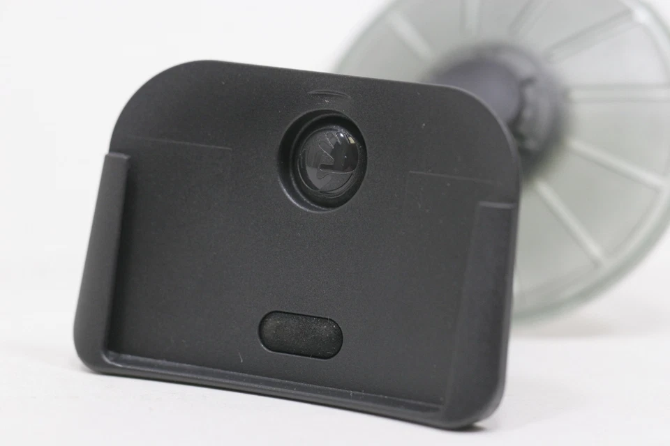 Genuine OEM TomTom "One XL" "One XLS" GPS Window Windshield  Suction Cup Mount   - image 1 of 1