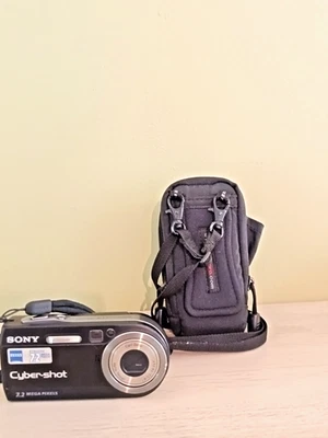 SONY Cyber-shot DSC-P150 Digital Camera 7.2 mega pixeles + battery pack- noir - - Photo 1/4