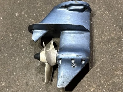 Carcasa de caja de cambios de unidad inferior OMC 6 hp 0382795 Long Johnson Evinrude 1971-1975 Foto 1 de 4
