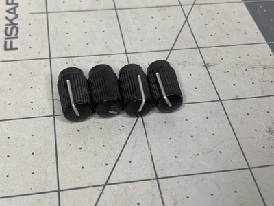 Zoom MRS1608 16-Track Digital Recording Studio Guitar/headphones Knob Qty: 1 - Image 1 of 4