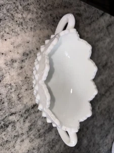 Vintage Fenton Glas Oval Nuss oder Bonboniere 2 Griffe Schuhnagel Weiß Milchglas - Bild 1 von 4