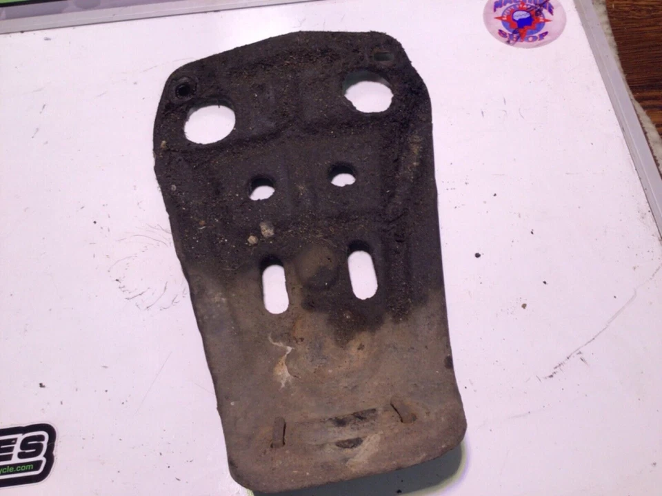 1975 suzuki ts185 skid plate engine guard - Image 1 of 4