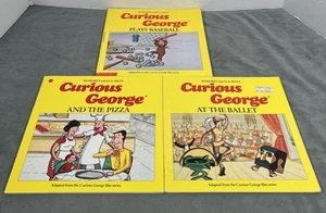 Lot of 3 Curious George paperback books Plays Baseball At The Ballet The Pizza - Imagen 1 de 14