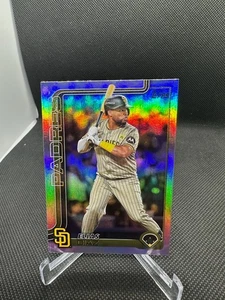 2025 Topps - Holo Foil - Elias Diaz - #501 - San Diego Padres - Picture 1 of 2