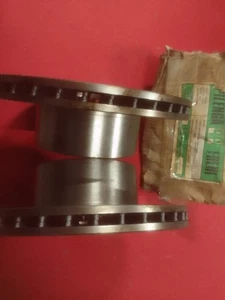 Bmw  320   323i Coppia  dischi freno anteriore   ventilato Spessore   23m  - Foto 1 di 3