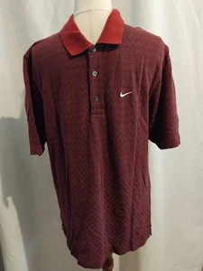 Polo vintage Tiger Woods Nike rojo estampado talla pequeña - Imagen 1 de 7