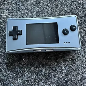 Nintendo Gameboy Micro Konsole Silber Silver Handheld Spielkonsole (ohne Kabel) - Bild 1 von 6