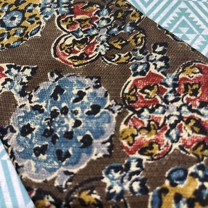 Oscar de la Renta Neckwear Vintage Tie 100% Woven Silk Blue Floral On Brown 56” - Picture 1 of 12
