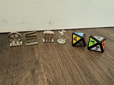 2002 Scene It! DVD Movie Board Game - Replacement Metal Token Pieces & Dice - Image 1 of 4
