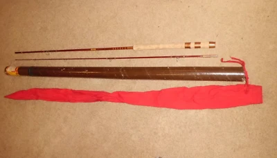 De colección Raro FENWICK 250 Spinning 7'6" Varilla Hecha en EE. UU. - Tubo y Calcetín - 4 OZ en Blanco Foto 1 de 4