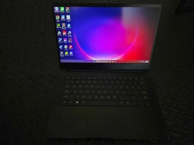 Razer Blade 14 165Hz 2K 3,3 GHz Ryzen 9 5900HX 16 GB 1 TB RTX 3080 - Bueno Foto 1 de 4