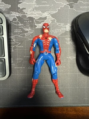 Figura de acción ToyBiz Spider-Man de colección Foto 1 de 4