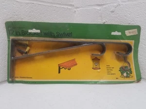 Práctico soporte negro de 12" con percha giratoria para plantas colgantes NOS NUEVO EN CAJA TO1 - Imagen 1 de 2