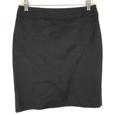 Saia Lápis ARMANI COLLECTZIONI Tamanho 4 Feminina Preta sobre Listra Preta Carreira - Imagem 1 de 4