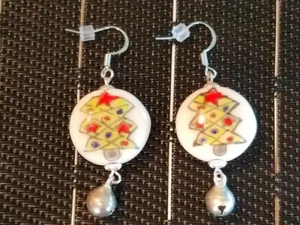 Christmas Lampwork Glass Bead Earrings with ringing bells Christmas Tree design - Picture 1 of 3