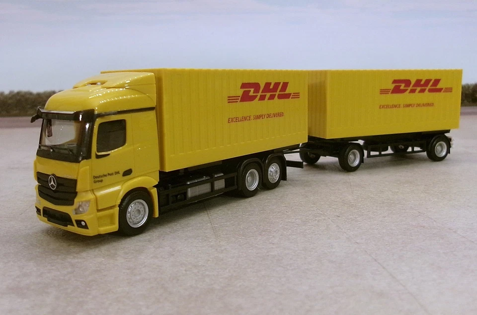 Mercedes Actros DHL - Herpa 1:87 - Immagine 1 di 1