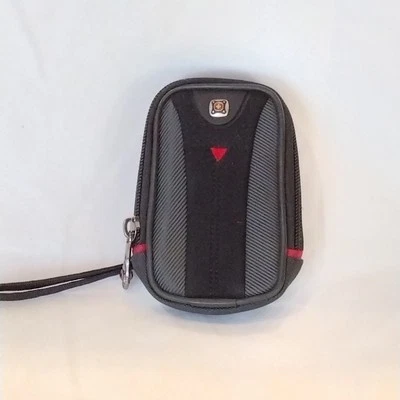 The Sherpa Swissgear Small Camera Case - Image 1 of 4