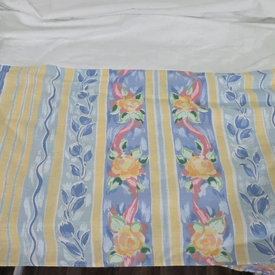Falda Cama Croscill Fiesta Talla King Vintage Floral Rayas Amarillo Azul Rosas Foto 1 de 4