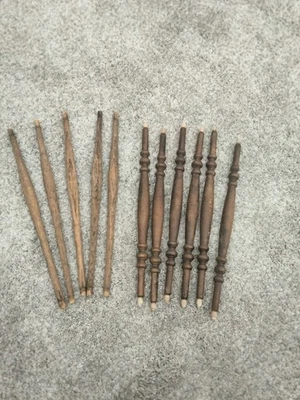 LOT OF (11)  OAK ROUND & Turned CHAIR Back SPINDLES REPLACEMENT PARTS - Image 1 of 3