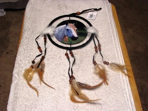 TRAUMFÄNGER INDIANER MIT BILD EINES WEISSEN PFERDES (CR) - Bild 1 von 2