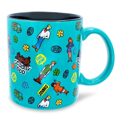 Taza de cerámica con patrón de pegatinas Scooby-Doo | Tiene capacidad para 20 onzas Foto 1 de 4