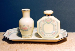 Vintage LENOX Cream Charleston Toiletry Set ─ Perfume, Bud Vase, Dresser Dish - Picture 1 of 8