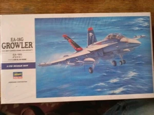 HAS01568 1:72 Hasegawa EA-18G Growler - Picture 1 of 10