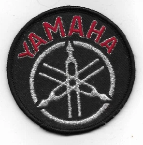 Parche negro bordado de carreras horquilla de afinación vintage Yamaha motociclista 3" - Imagen 1 de 2