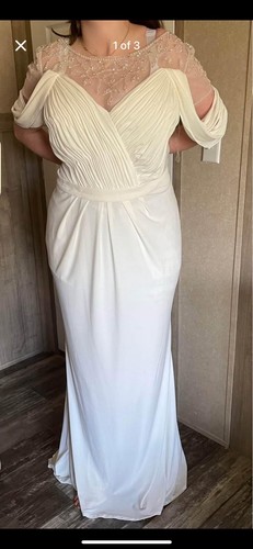 Foto 1 di 3