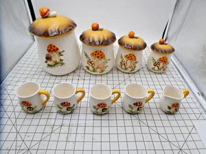Vintage Merry Mushroom Sears Roebuck 4 Jar w/lids 4 cups and 1 creamer (13 pcs) - Picture 1 of 18