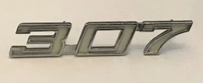 Chevrolet Camaro Chevelle 307 1969 1970 1971 1972 guardabarros derecho placa emblema Foto 1 de 3