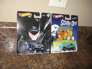 Hot Wheels Pop Culture Lot of 2 Custom '77 Dodge Van Variation Batman Scooby-Doo - Picture 1 of 2