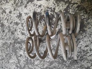HOLDEN COMMODORE REAR COIL SPRING VY1-VZ, WAGON, 10/02-12/06 02 03 04 05 06 - Picture 1 of 4