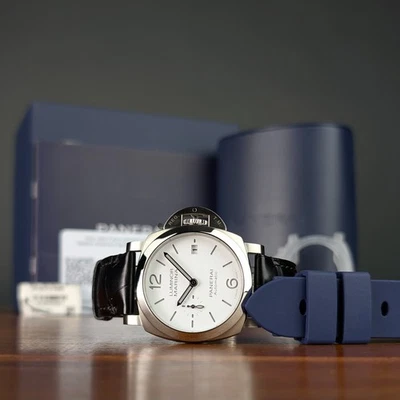 Caja y tarjeta Panerai Luminor Quaranta 2025 40 mm PAM01371 Foto 1 de 4
