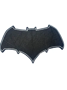 Parche apliques emblema negro estilo caballero oscuro murciélago grande Batman 7" x 4" - Imagen 1 de 4