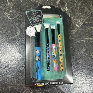 DISNEY TIM BURTON’S THE NIGHTMARE BEFORE CHRISTMAS 4-TEILIGES KOSMETIKPINSELSET - Bild 1 von 2