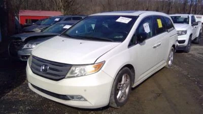 Used Air Cleaner Assembly fits: 2012 Honda Odyssey  Grade A - Image 1 of 4