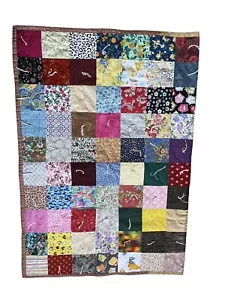 Trapunta patchwork vintage fatta a mano casa di campagna casale 82” x 56” colorata - Foto 1 di 5