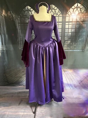 Elizabethan dress and gable hood - Image 1 of 4