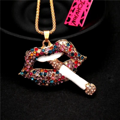 Betsey Johnson Cristal Diva Sexy Fumar Labios Calientes Colgante Collar Bolsa de Regalo Gratis Foto 1 de 4