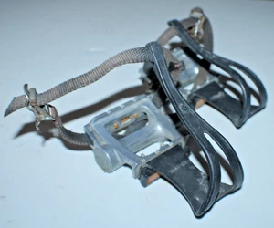 Vintage Flat Platform Foot Strap Pedals Silver ToeClips Cages Tourin Road Straps - Picture 1 of 10