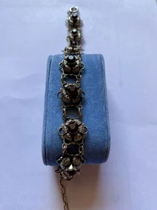 Antikes guterhalten silbernes Armband mit Blütenrahmen  Granatsplitter Tracht - Bild 1 von 5