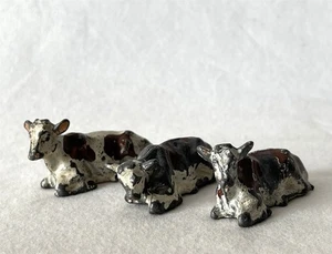 3 Small Vintage Painted Toy Britains Era Farm Cow Cattle CALFS Laying Down #E758 - Picture 1 of 12