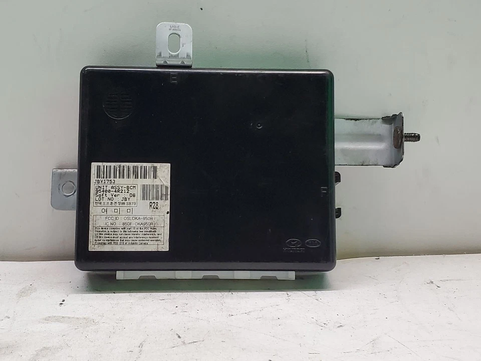 Módulo de control de carrocería Hyundai Sonata 2014 BCM OEM 95400-4R212 Foto 1 de 4