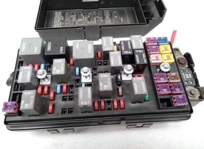 20822695 Chevy 2010 2011 2012 Malibu caja de fusibles bahía de motor bajo capó 2009 *I63 Foto 1 de 4