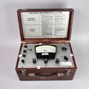 PYE & CO WIDE RANGE MEGOHMMETER NO. 11801 - Picture 1 of 15