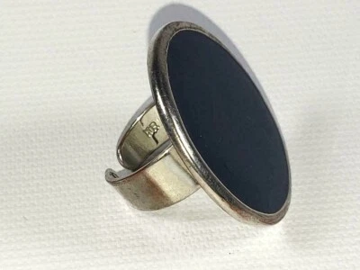 Anillo Avon - Talla 6 - Tono Plata con Decoración Azul Oscuro Grande Foto 1 de 3