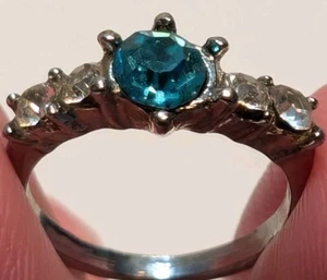 Bisutería vintage plata azul imitación piedra zafiro 💍 anillo tamaño desconocido  - Imagen 1 de 7